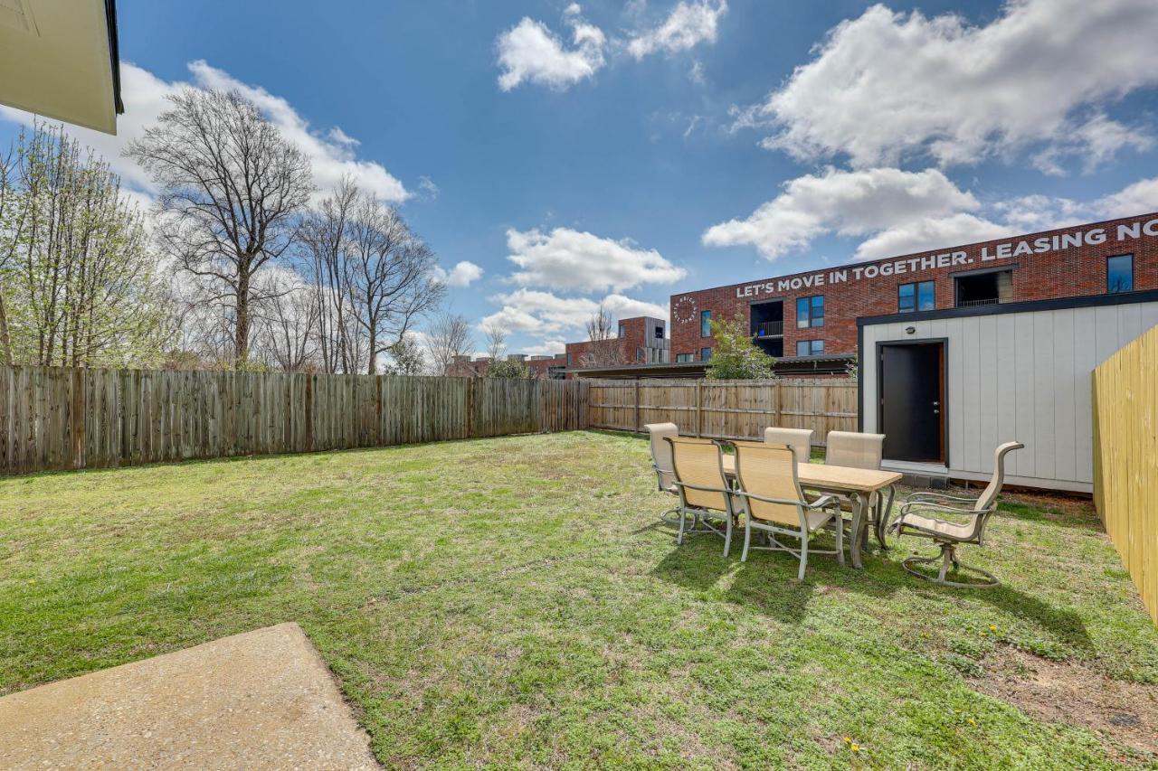 Home Grassy Yard, Walk To Bentonville Square エクステリア 写真